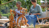 Handwerksvorführung: Spinnen und Stricken