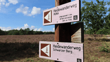 Hinweisschild-Heidewanderweg -Bodenteicher Heide-FotoKurverwaltung-Bad Bodenteich-ccbysa.JPG